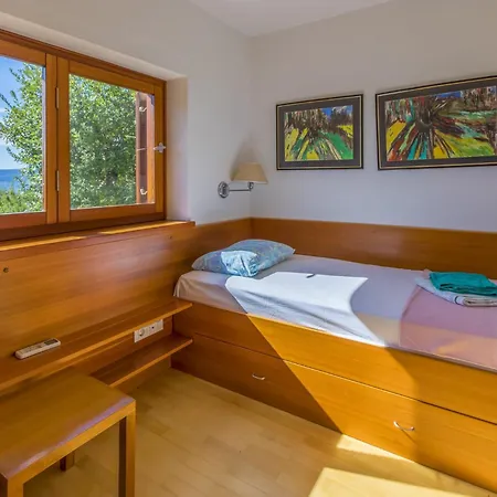Haus Katarina Feriehus Novi Vinodolski